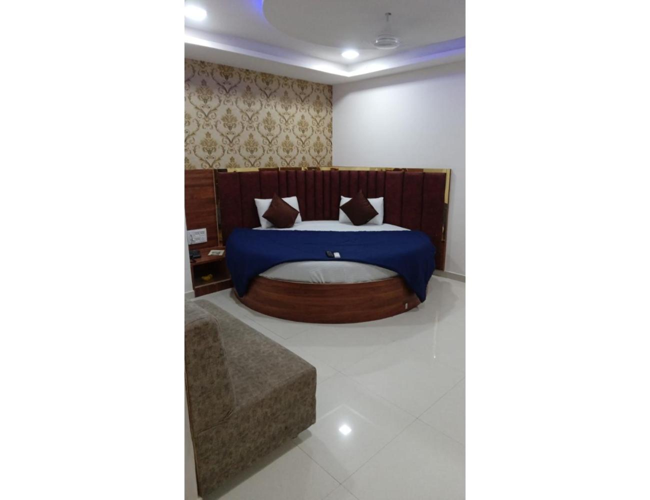 Hotel Paradise, Naroda Ahmadabad Zewnętrze zdjęcie