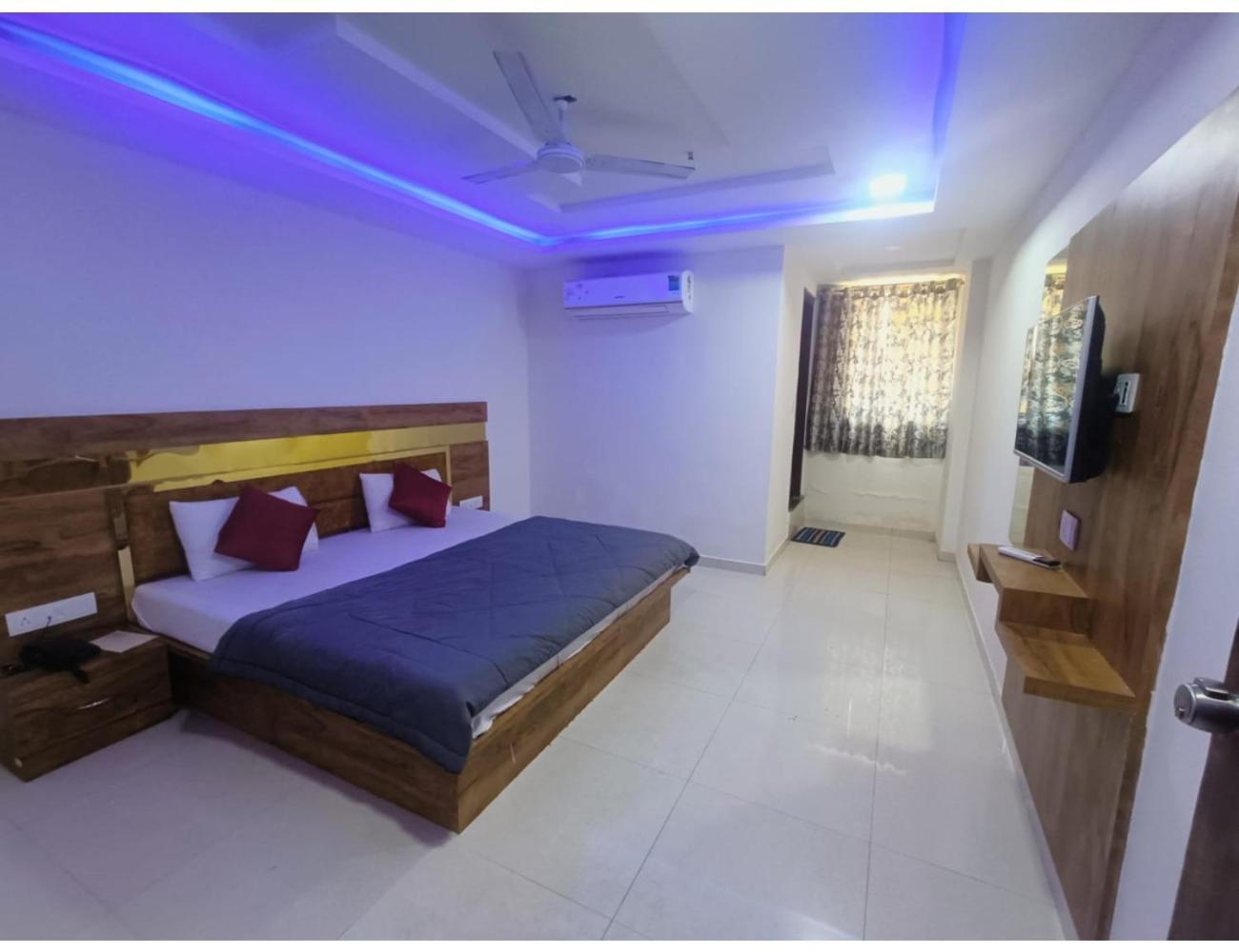 Hotel Paradise, Naroda Ahmadabad Zewnętrze zdjęcie