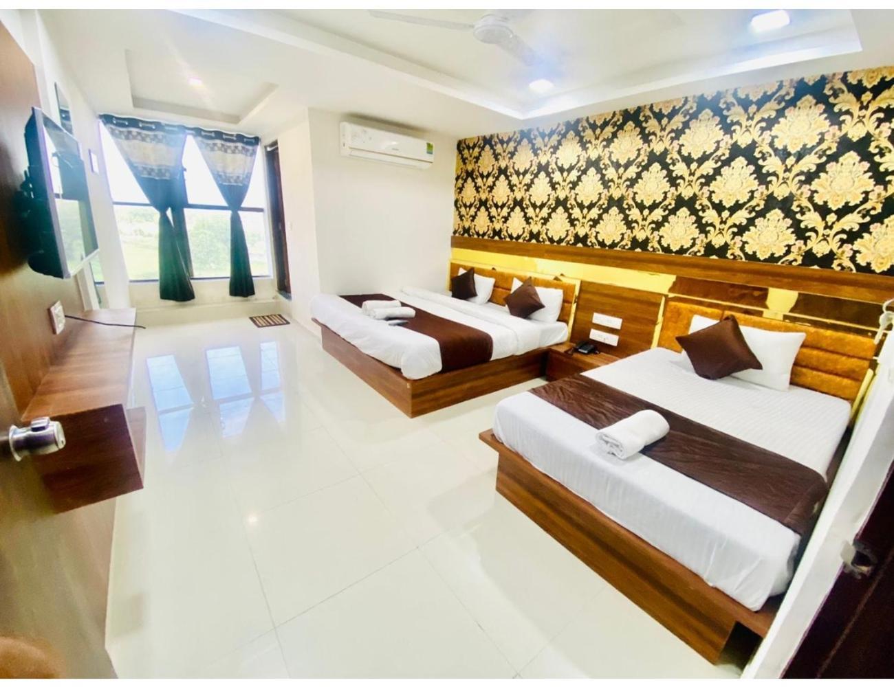 Hotel Paradise, Naroda Ahmadabad Zewnętrze zdjęcie